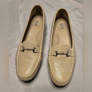 SAS Women's Beige Loafers